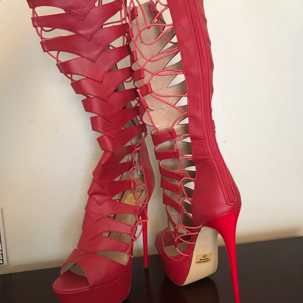 HIGH HEELED BOOTS